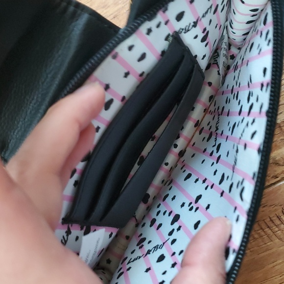 Betsey Johnson Black Cat Sofia Crossbody Bag - Picture 7 of 8